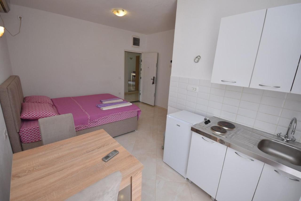 Subotic S Apartmani Risan Exterior foto